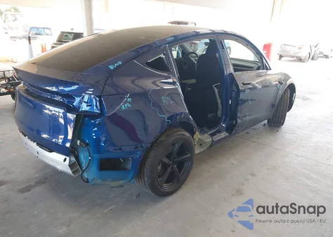 2026 Tesla Model Y Long Range Dual Motor All-Wheel Drive z USA, uszkodzony, nr VIN 7SAYGDEDXTA427709